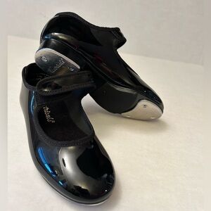 Theatrical girls black tap dance shoes with velcro strap easy on & off size 9. H